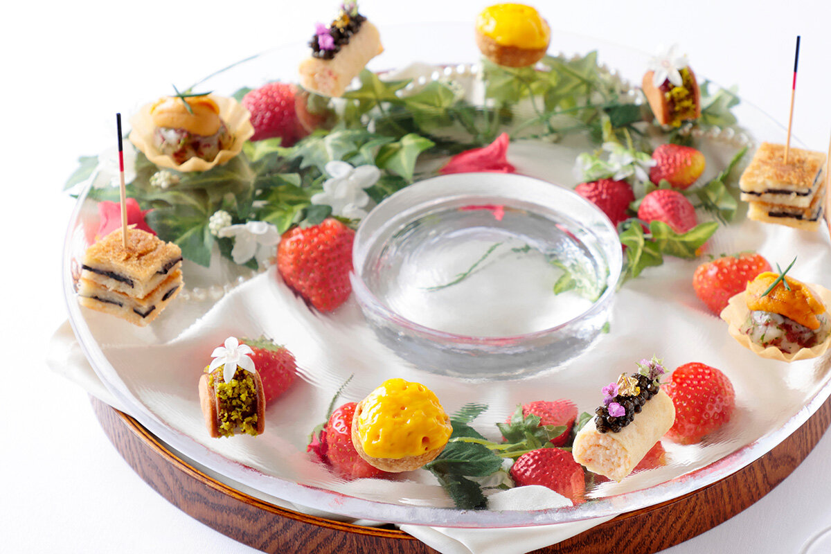 セイボリー シャンボールスタイル（トリュフ、キャビア、フォワグラ、雲丹、チーズを使った5種）※写真は2人分