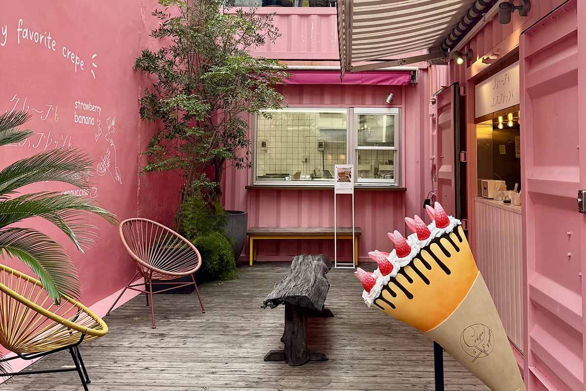 南海電鉄・難波駅の東側に2025年12月11日にオープンした「クレープとエスプレッソとAKICHI」