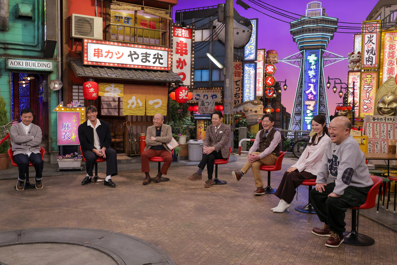 左から）月亭八光、糸井嘉男、山本浩之、東野幸治、メッセンジャー黒田、藤江萌、ギャロップ林