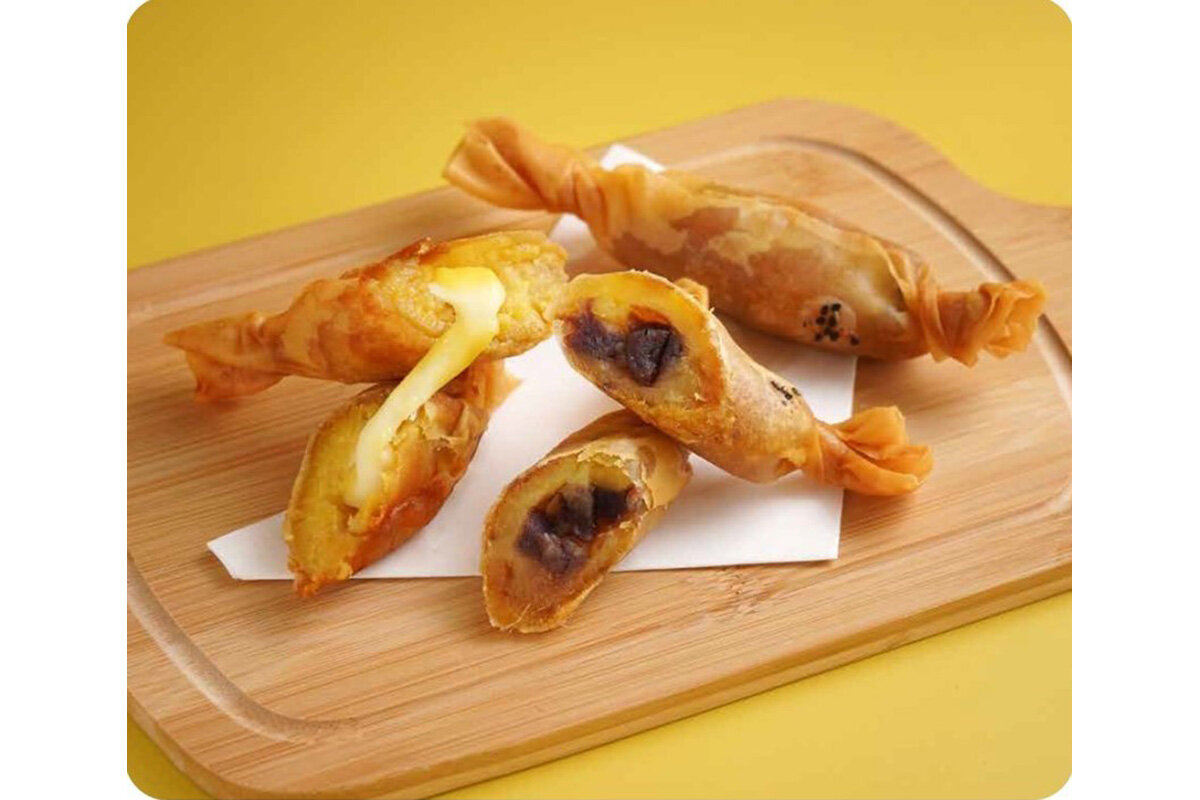 福岡・大牟田「Caféはにぽて」の「熟成焼きいものびーるチーズとあんバタースティック2本セット」（あんバター・チーズ 各1本800円・税込）