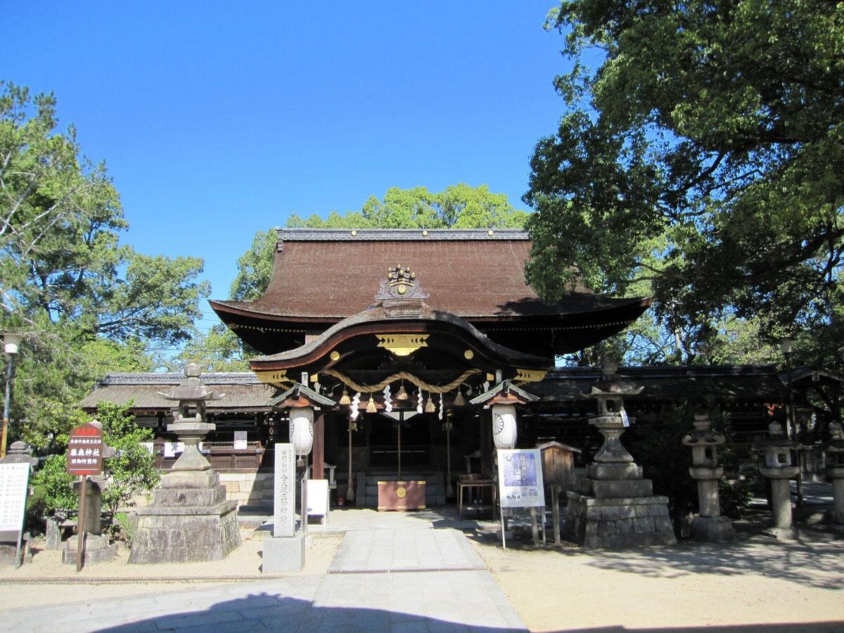 「藤森神社」の本殿（京都市伏見区）