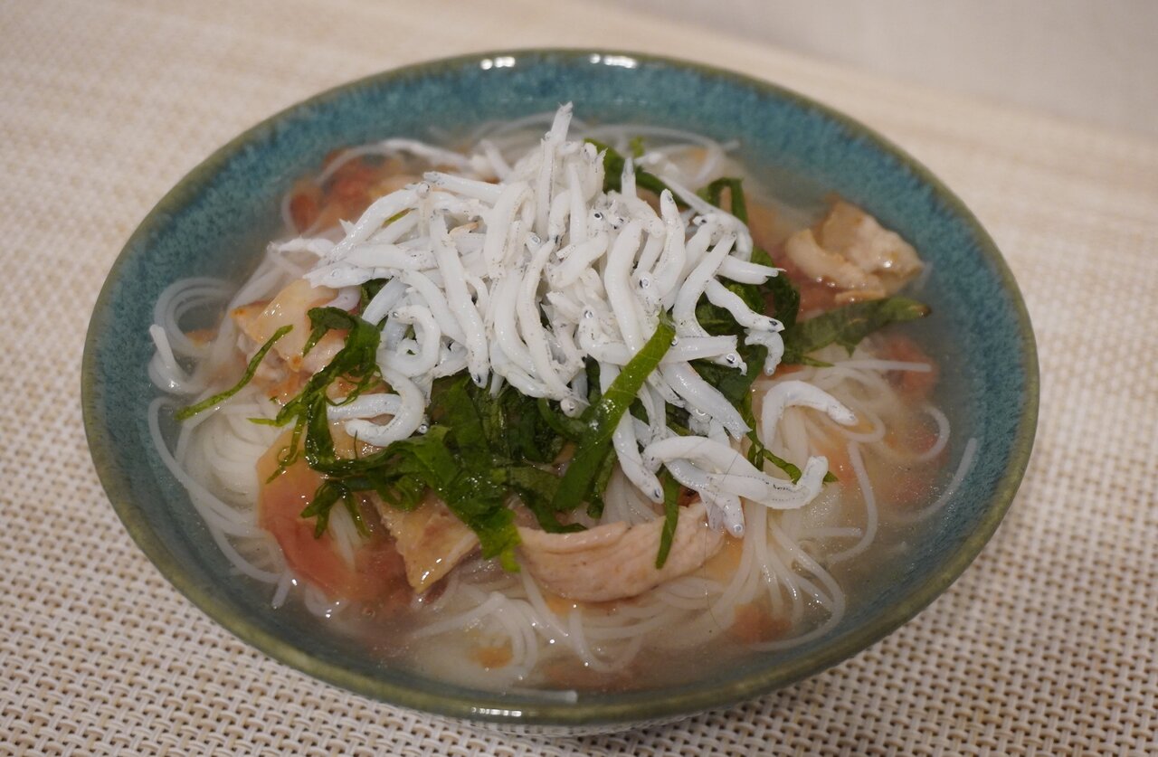 心も体もホッとする「梅とじゃこと大葉のあんかけビーフン」