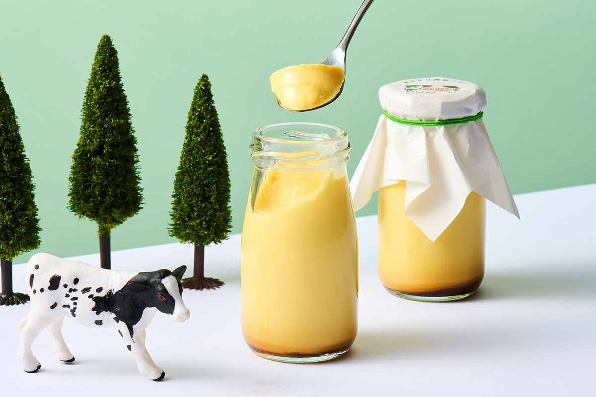 卵のほか、ミルク、生クリーム、練乳を使い、ミルク感を強めた「あさぎり高原プリン」（450円）