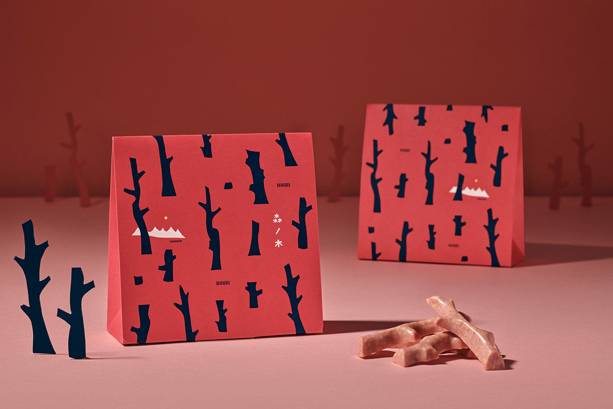 「SNOWS」のクリスピーチョコレート「森ノ木 赤」（8本入、1,512円・税込）