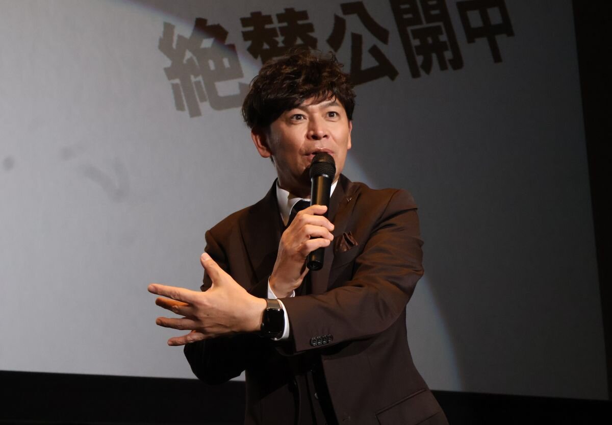 オリックス愛を語る岡田圭右さん（１月17日、大阪府茨木市）