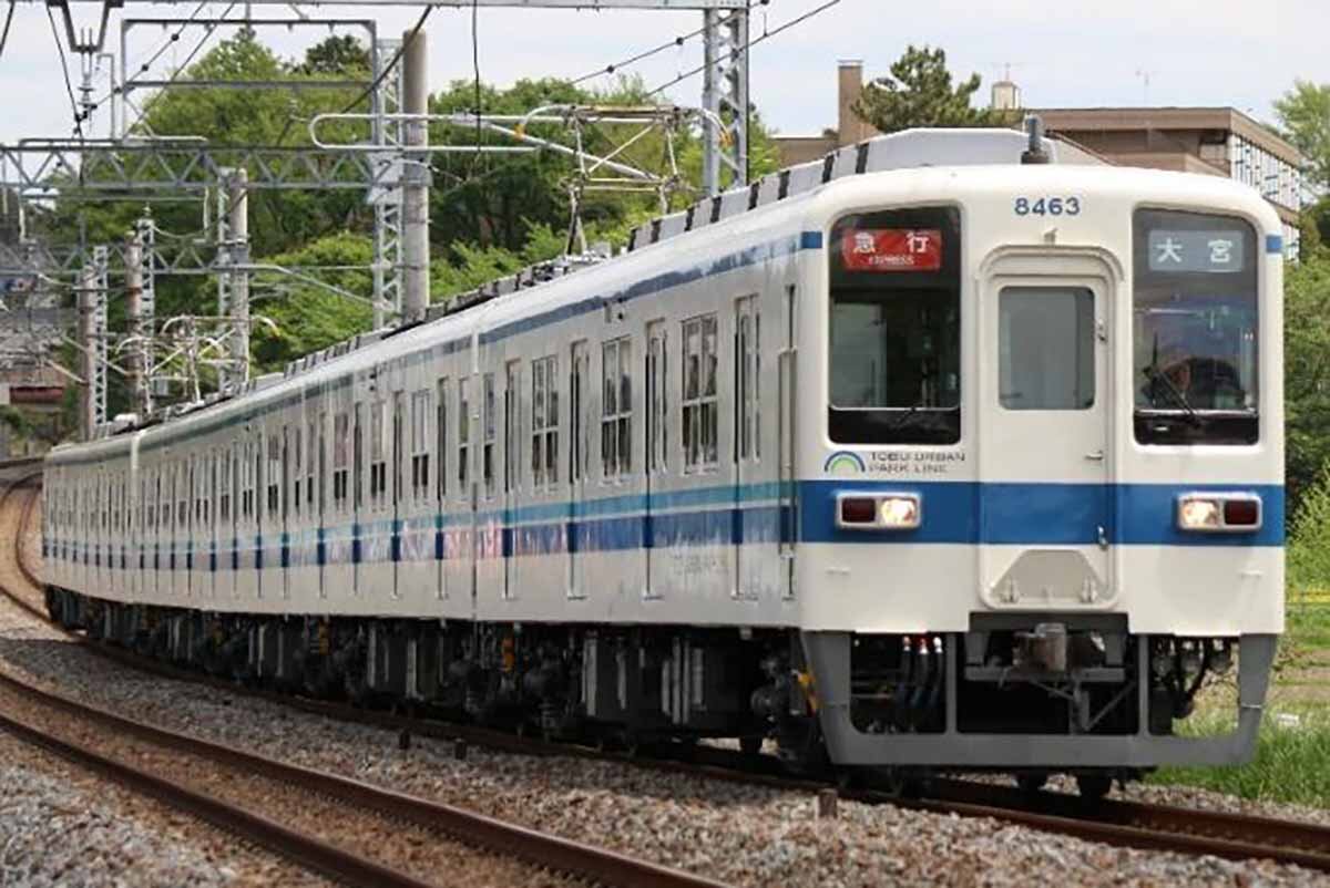 東武鉄道の8000系車両