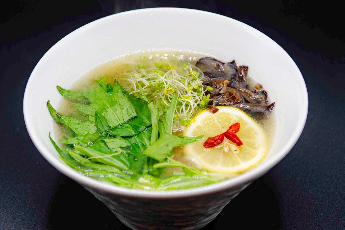 ヴィーガンラーメン専門店「MERCY Vegan Ramen 博労町店」の「塩ラーメン」（1,650円・税込）