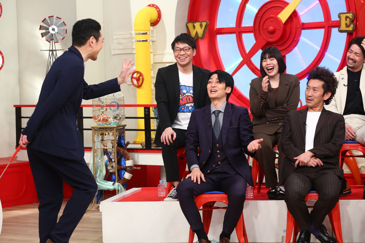 上段左から）カーネーション / アイロンヘッド・辻井亮平 下段）ツートライブ 