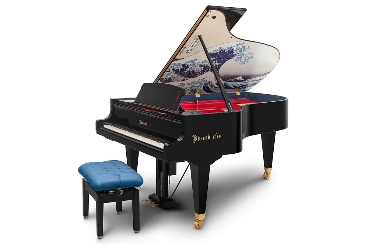 ベーゼンドルファーグランドピアノ「The Great Wave off Kanagawa」（214VC）