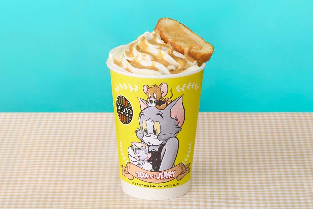 ラスクでホイップとピーナッツバターソースをすくっていただくのもおすすめな「さくさくラスクのピーナッツバターラテ」（HOT/ICED、Tall750円のみ）「トムとジェリー」2026年版タリーズコラボ