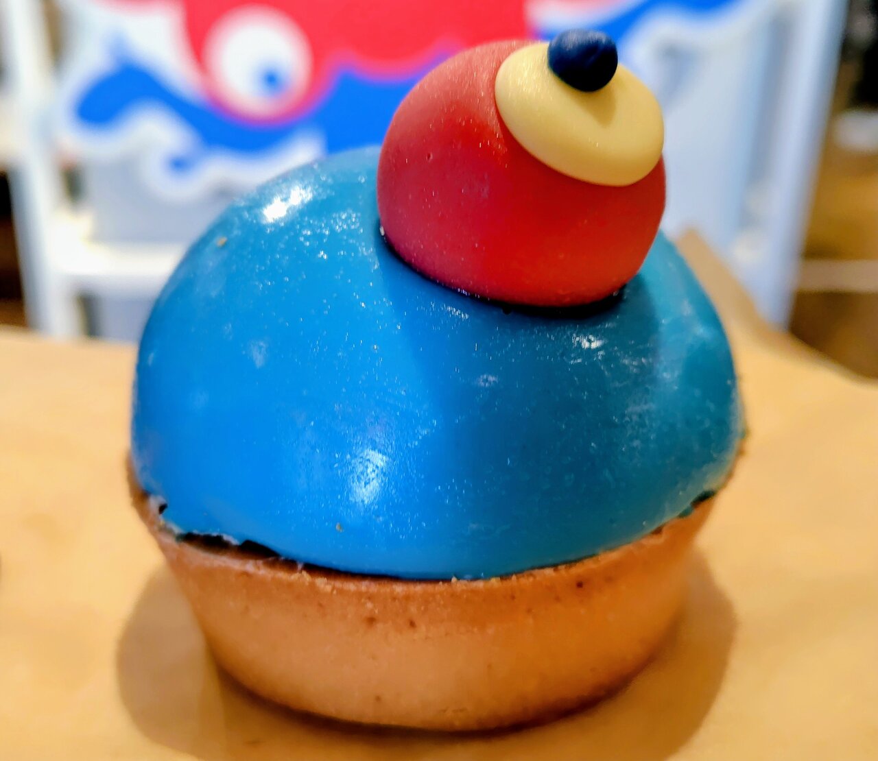 おしりがかわいい「ミャクミャクのおしりドルチェ」（２月16日、大阪市北区）