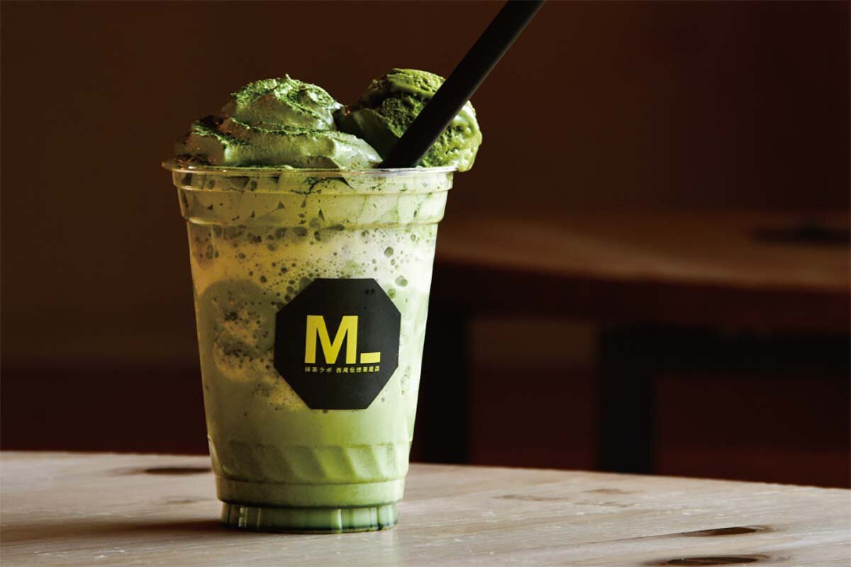 甘さ・濃度が異なる3種の抹茶をブレンドした「3種の抹茶フラッペ」（800円）