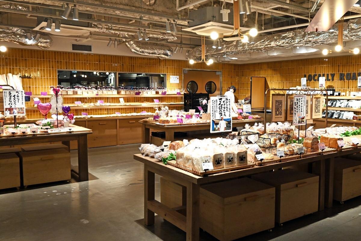 人気ベーカリーのセレクトショップのよう「ヤマダストアー　六甲アイランド店」（神戸市東灘区）