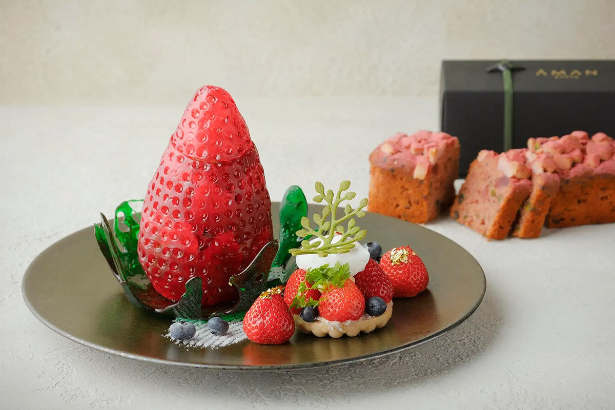 完全予約制の「The Art of Strawberry」（オリジナルコーヒー、紅茶またはハーブティー、苺のパウンドケーキのお土産付き、12,000円・税サ込）