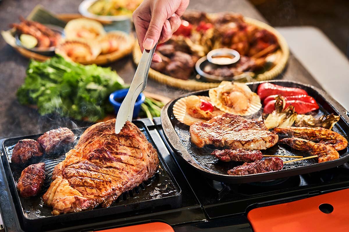 「アール・リバーサイドグリル＆ビアガーデン」のBBQの様子