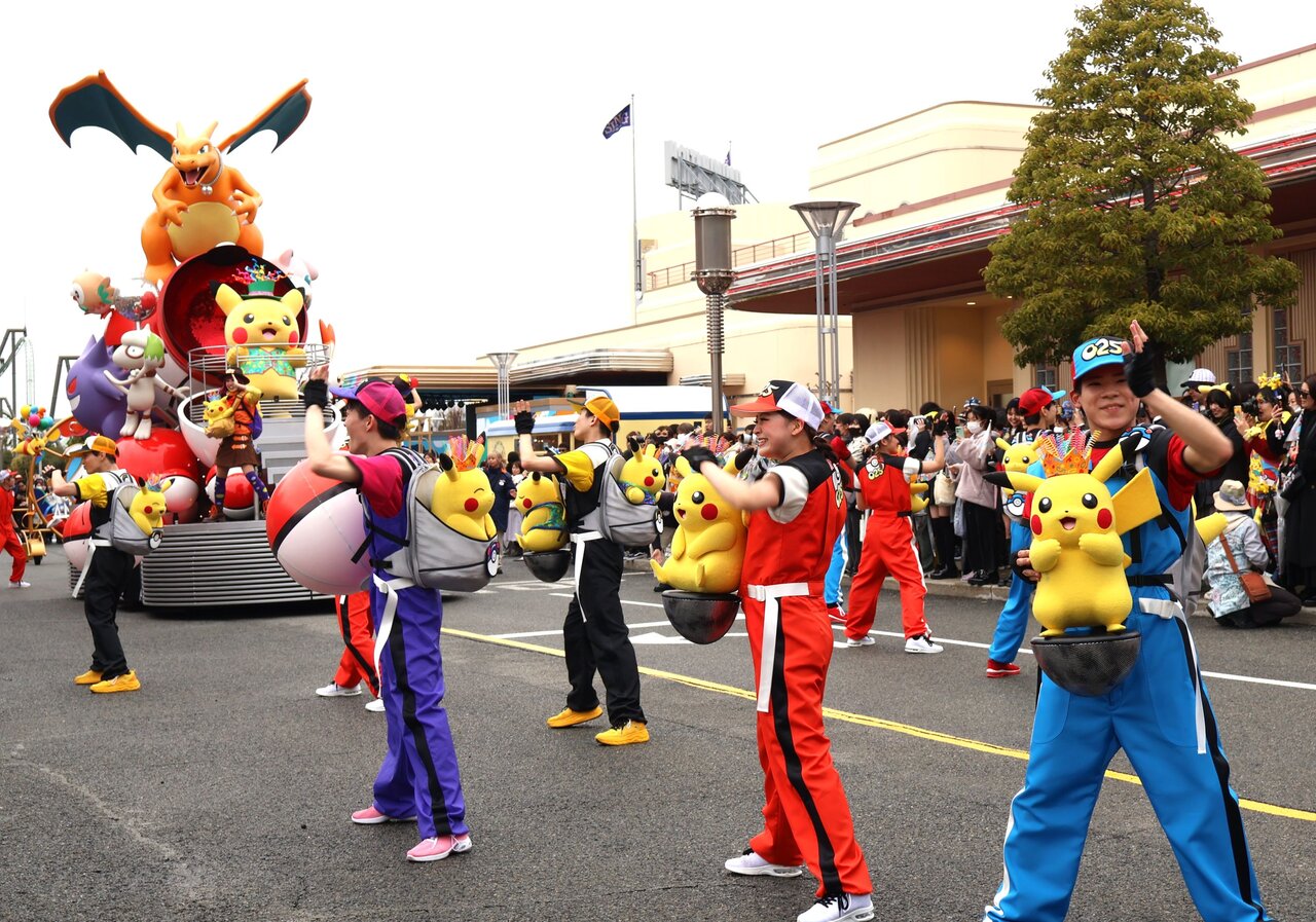 25周年を記念して、25匹のピカチュウが登場（３月３日、USJ）