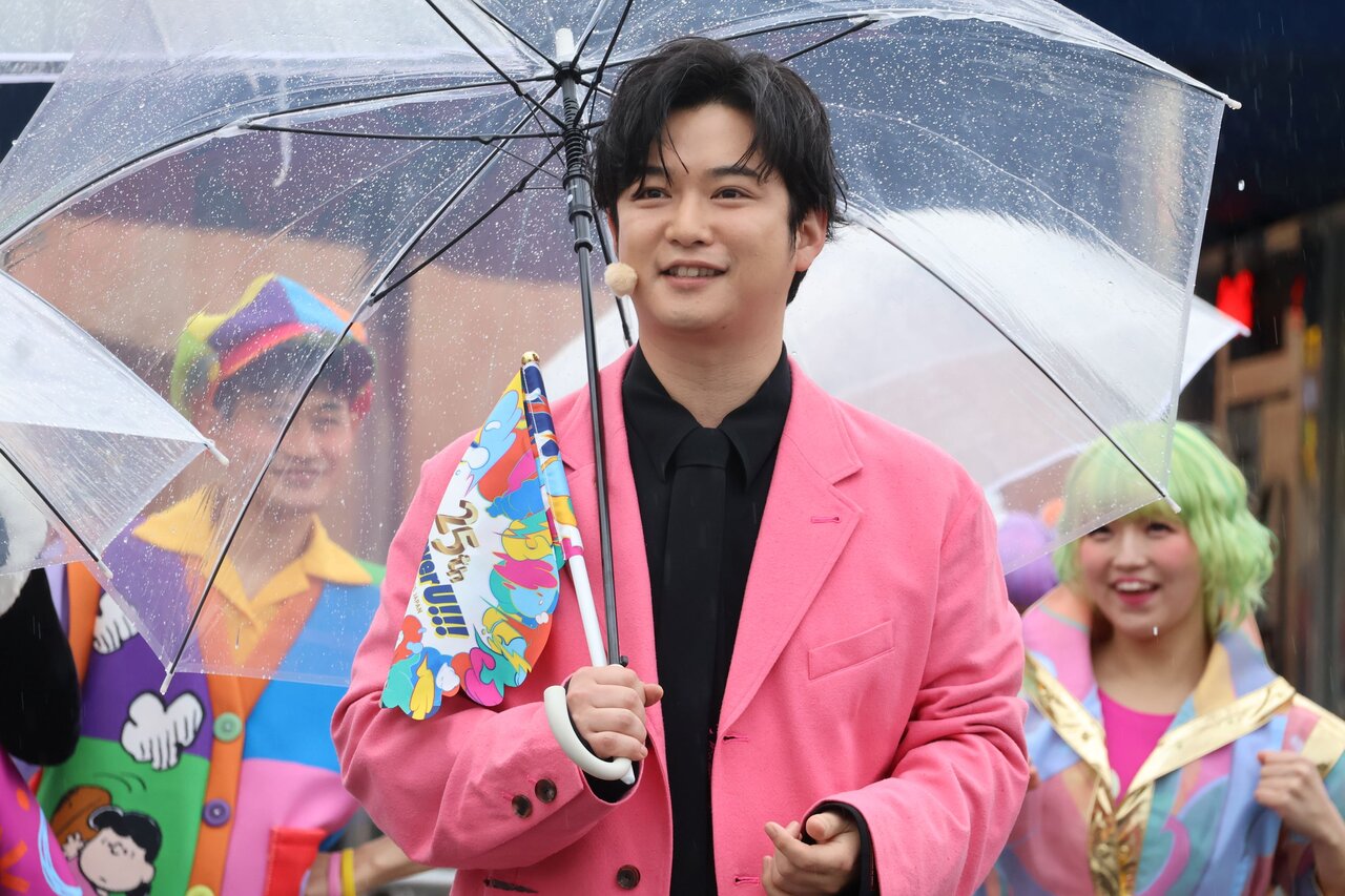 ダンスの感想を話す千葉雄大さん（３月３日、USJ）