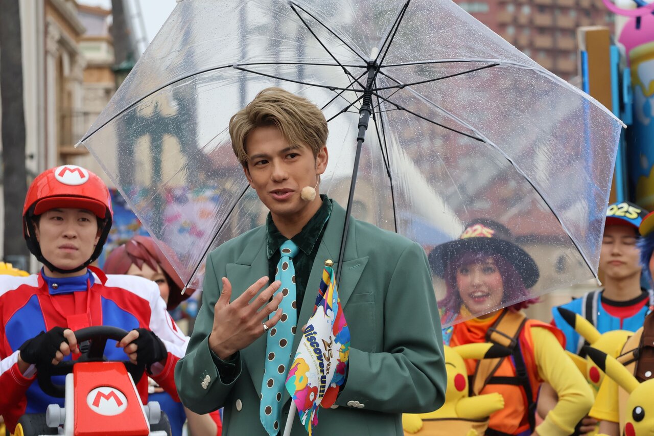 子どものころ、家族旅行でUSJを訪れたことがあるという森崎ウィンさん（３月３日、USJ）