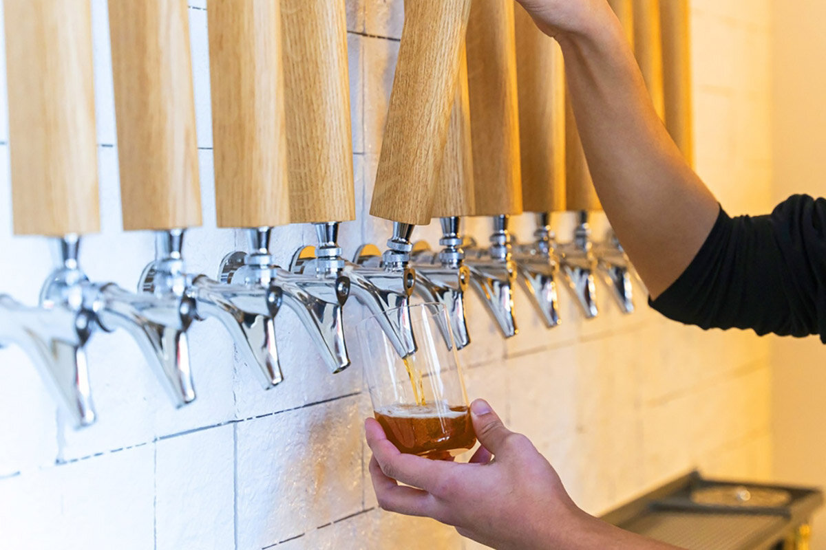 クラフトビールを自社醸造するイタリアン「生ハムと生ガキ、生ビール　BAKKANO（バッカーノ）」（ヨドヤバ内）