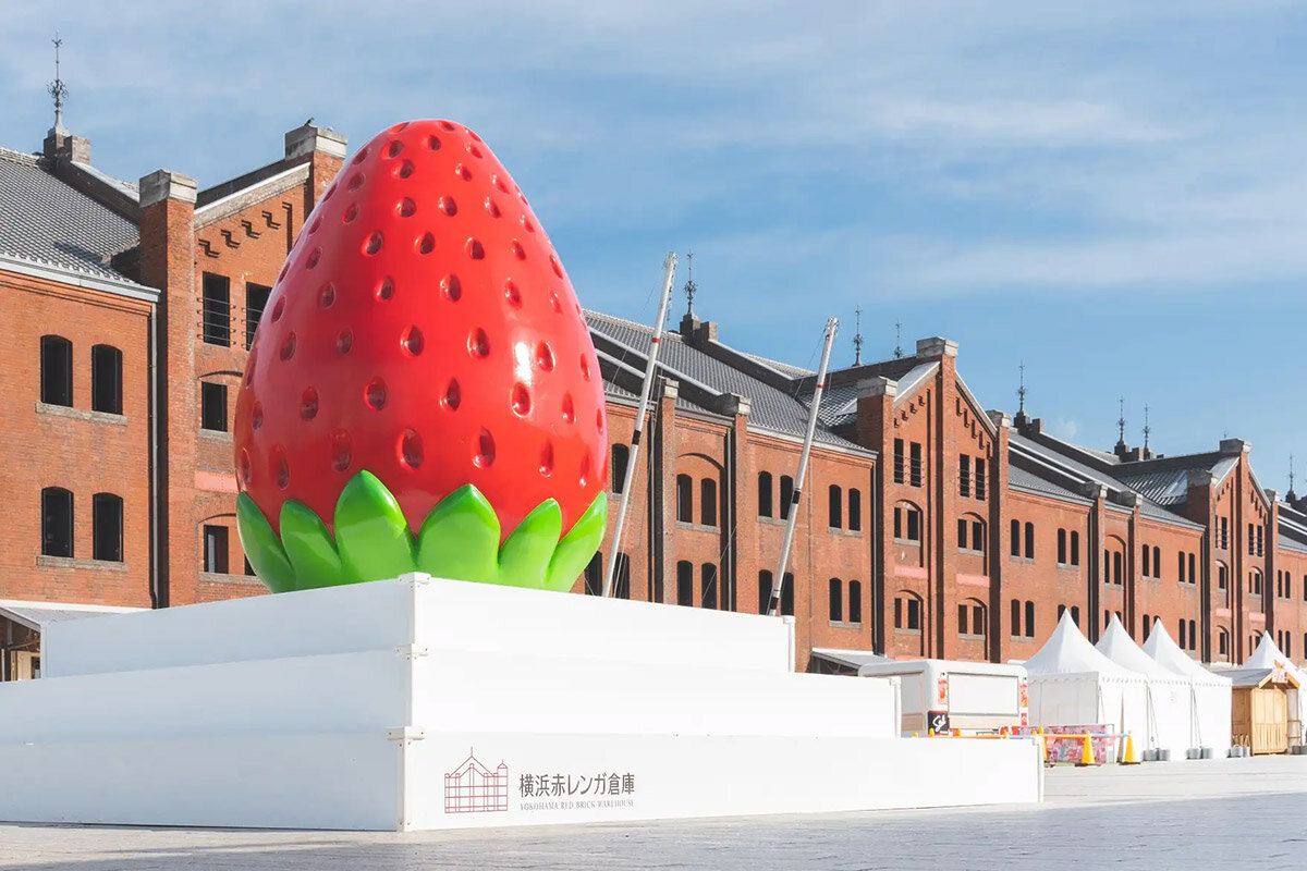 横浜でも大好評だったイベントのシンボル「いちごのオブジェ」が大阪に登場します