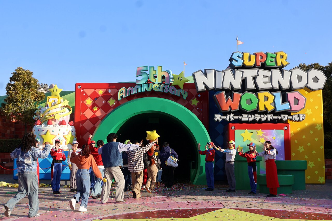 5周年を祝うアニバーサリーデコレーションで彩られる『スーパー・ニンテンドー・ワールド』（３月18日、USJ）