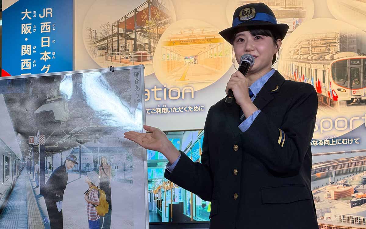 ポスター撮影時は始発が動く前のJR桜島駅を訪れたと裏話を明かした瀧野由美子さん（撮影2026年3月23日）