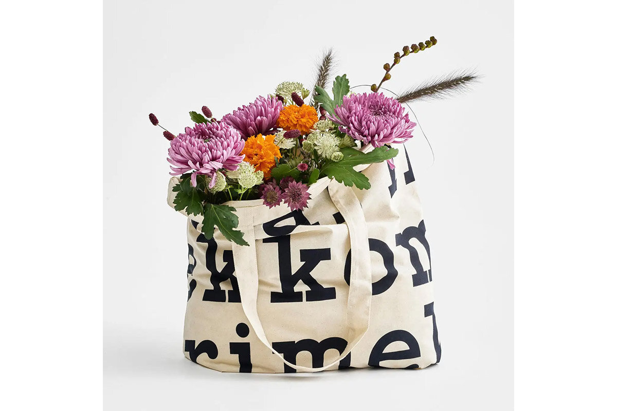 オープン記念のノベルティ「マリメッコ オリジナルファブリックバッグ」（先着・数量限定）