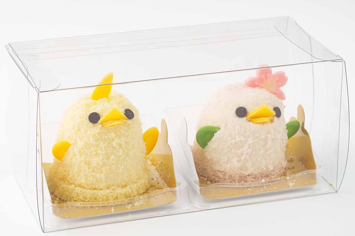 定番ぴよりん、さくらぴよりんがセットになった「さくらぴよりんおでかけセット」（1,200円）