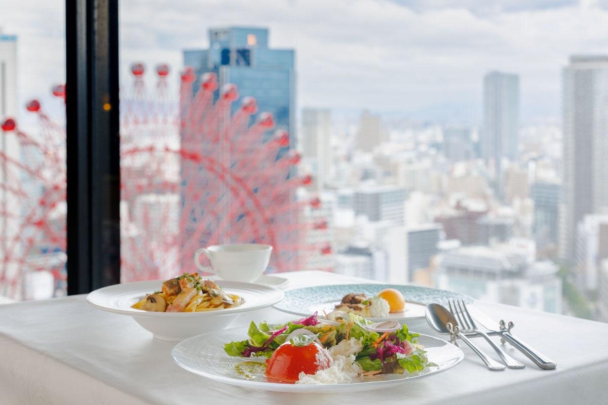 大阪の景色とパスタがメインのイタリアンランチが楽しめる「パパミラノ阪急グランドビル店」（大阪市北区）