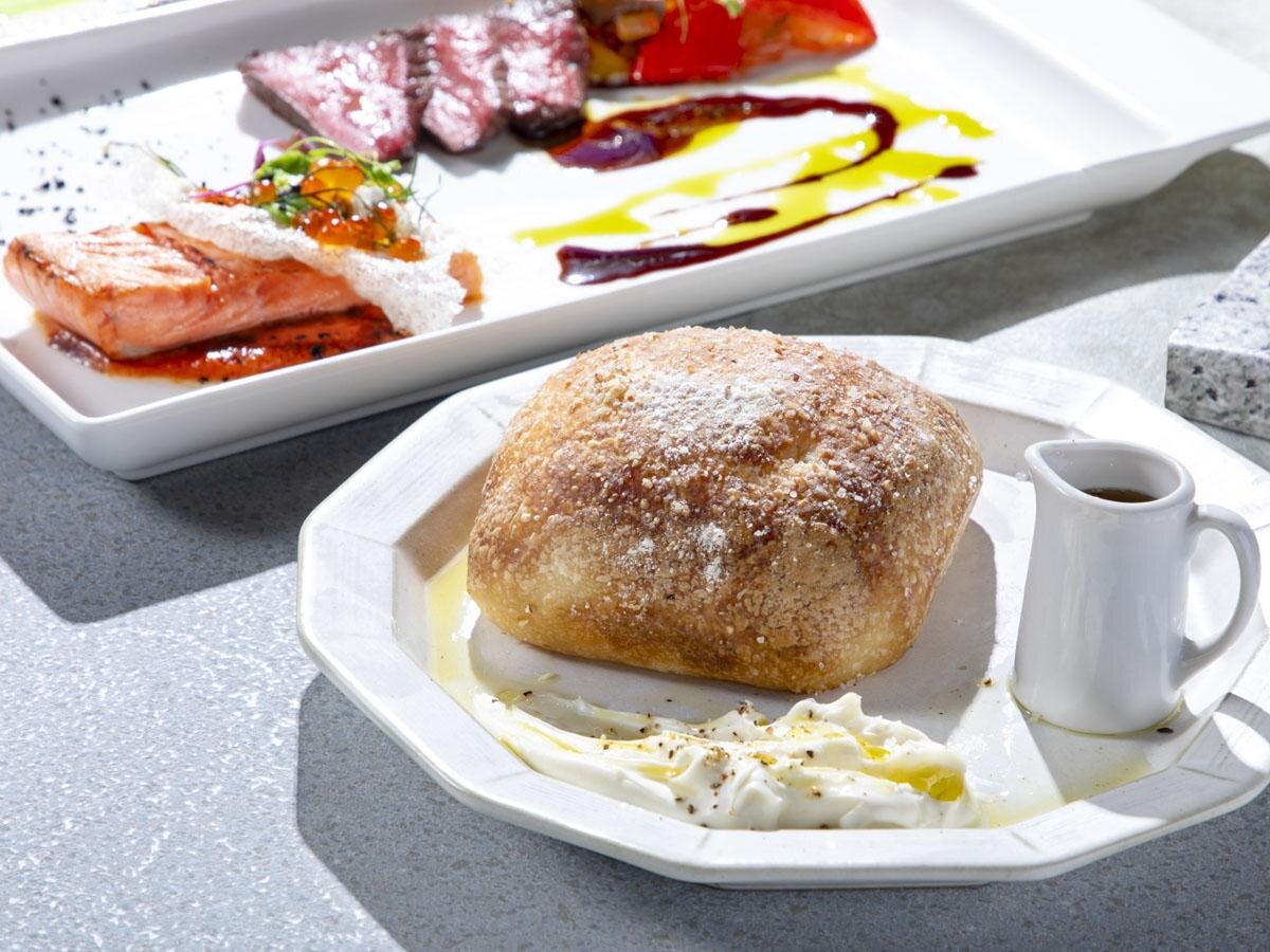 焼きたてのフォカッチャが食べ放題「梅田 ブルーバード 大阪梅田ツインタワーズ・ノース」（大阪市北区）