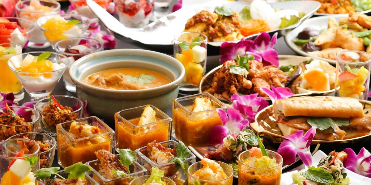 本格的なタイ料理をビュッフェで「コサムイ バイ チェディルアン」（大阪市北区）