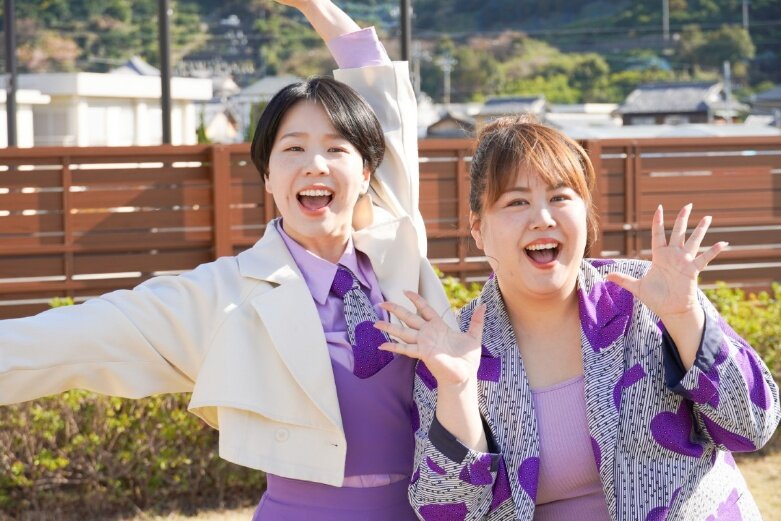 左から）天才ピアニスト 竹内知咲、ますみ