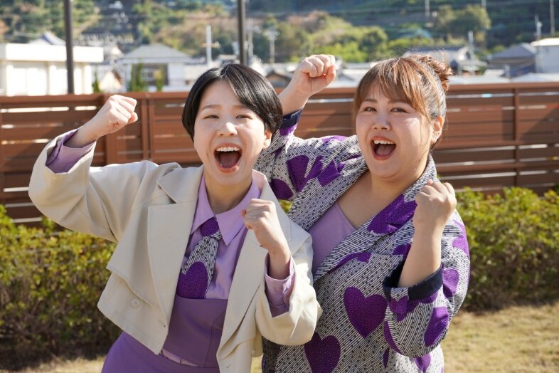 左から）天才ピアニスト 竹内知咲、ますみ