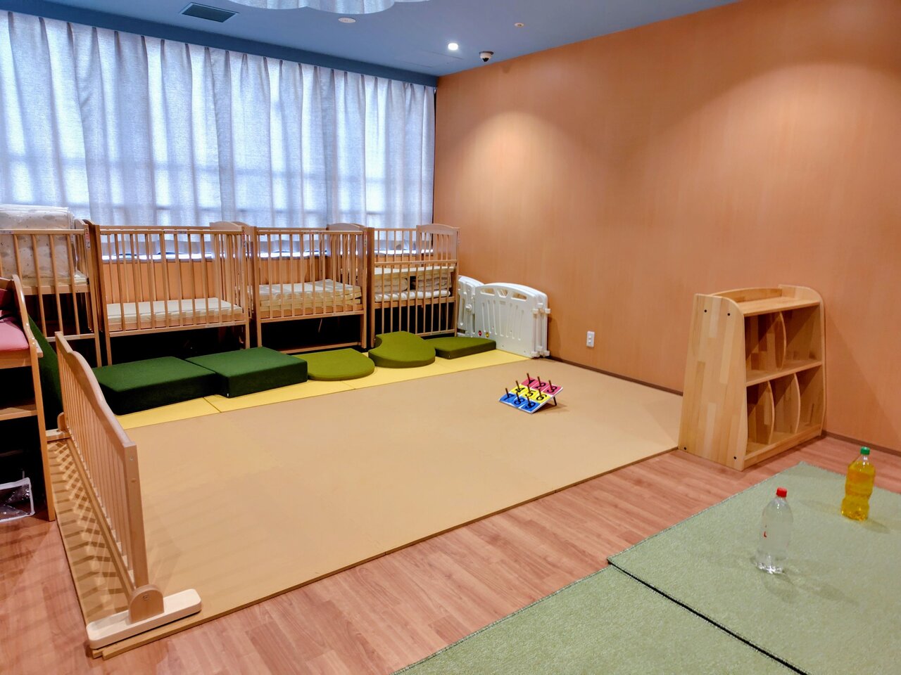 床暖房完備の一時預かりサービス「おうちプラス」（３月28日、大阪府寝屋川市）