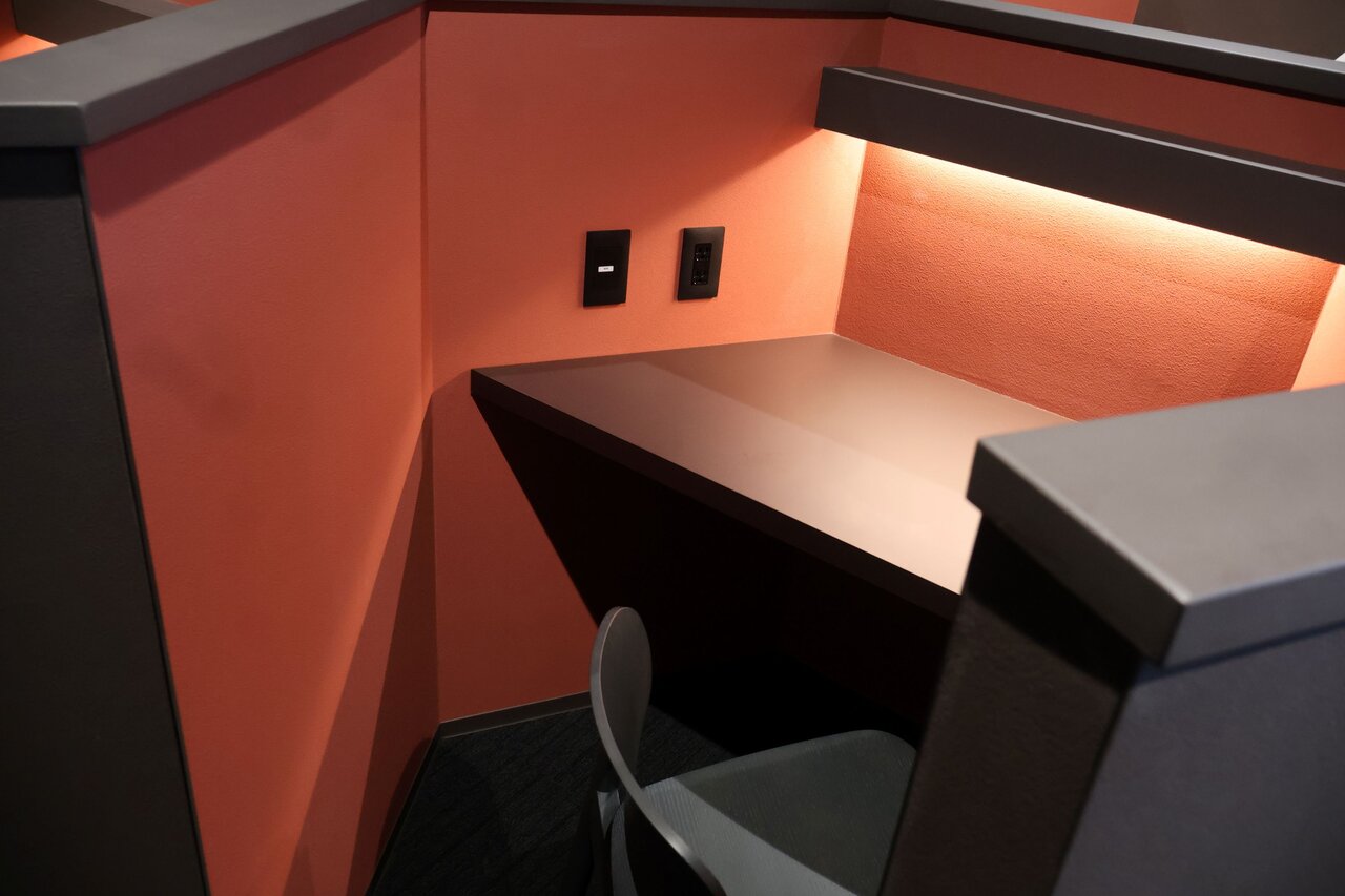 ラグジュアリーな半個室ブースも誕生（３月28日、大阪府寝屋川市）