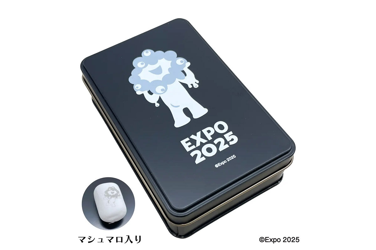 白ミャクミャクの「プリントマシュマロ入り缶」（Aデザイン、1,944円・税込）