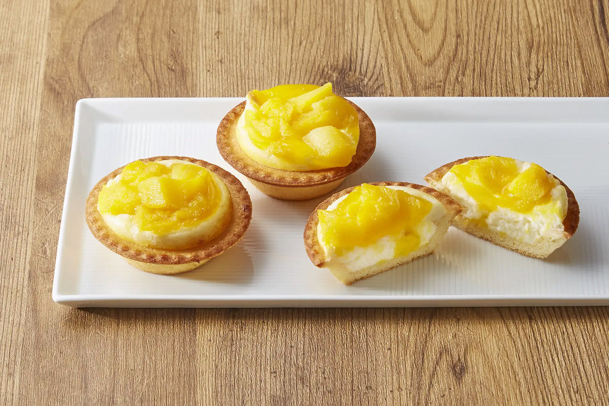 マンゴーの華やかな果実感を味わえる、BAKE CHEESE TARTの「焼きたてタルト マンゴーチーズ」（高島屋大阪店限定、351円・税込）