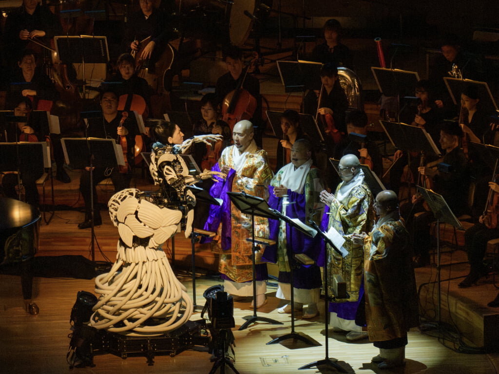 『渋谷慶一郎 アンドロイド・オペラ「MIRROR」—Deconstruction and Rebirth— 解体と再生—』