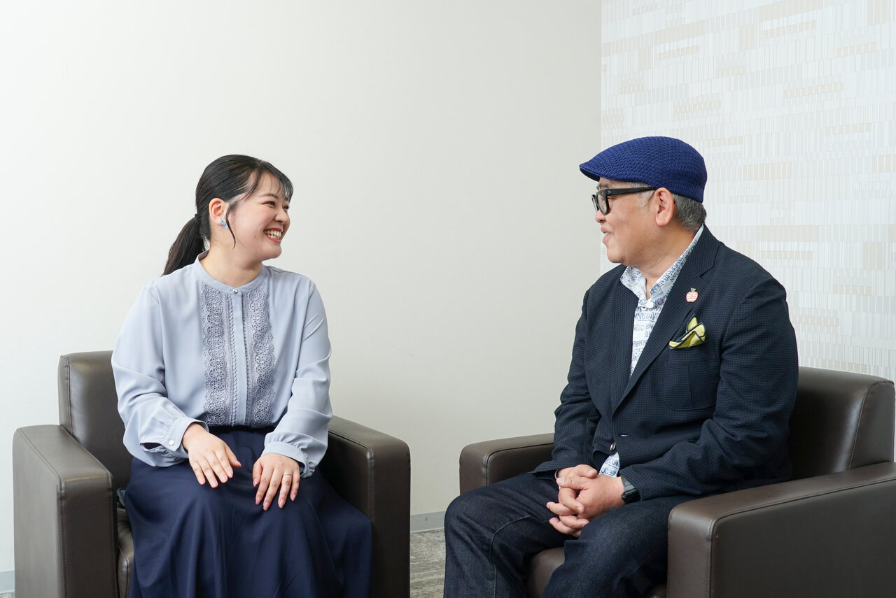 「兵動さんが食べたものを食べたくなる」と話す谷元アナ（左）