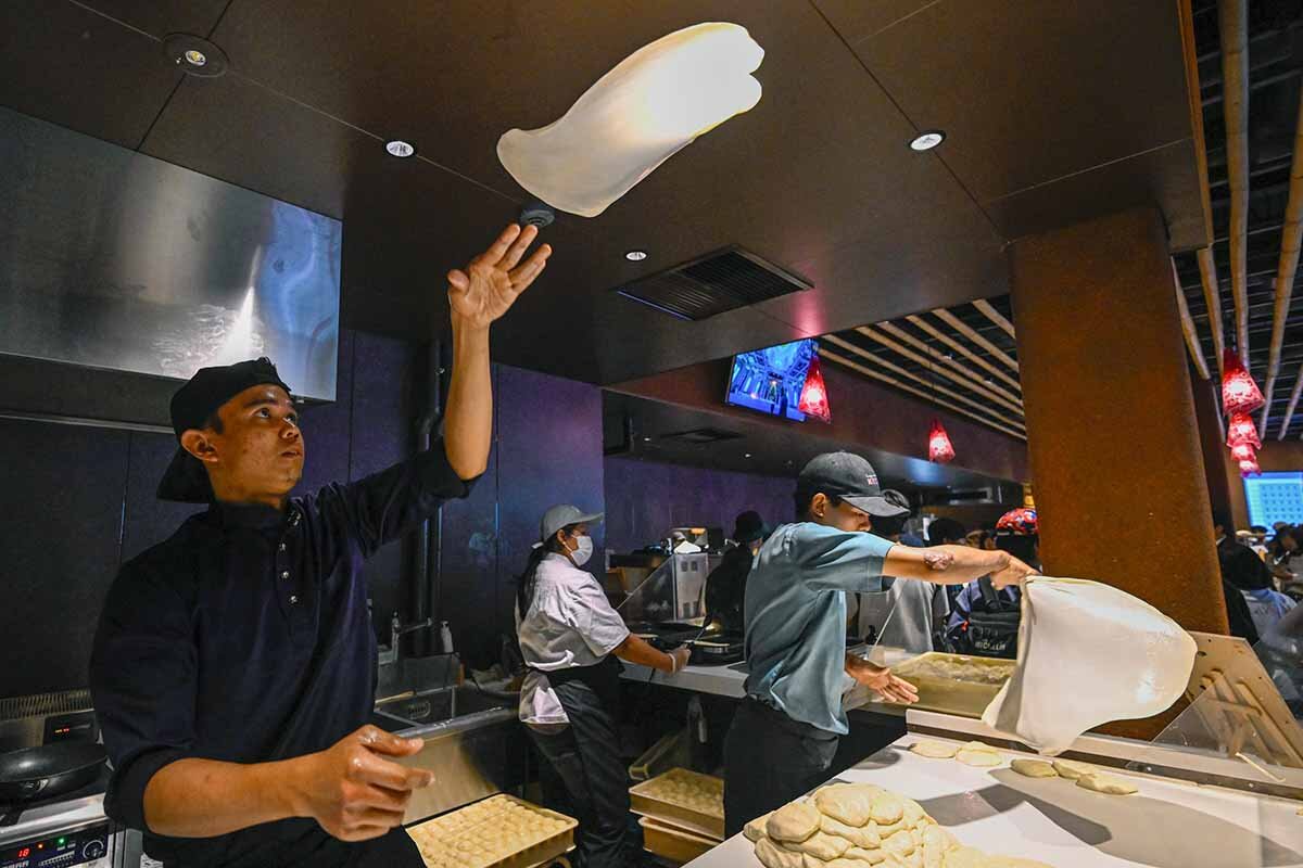 第6章「忘れられない万博メシ」より　写真：共同通信社提供