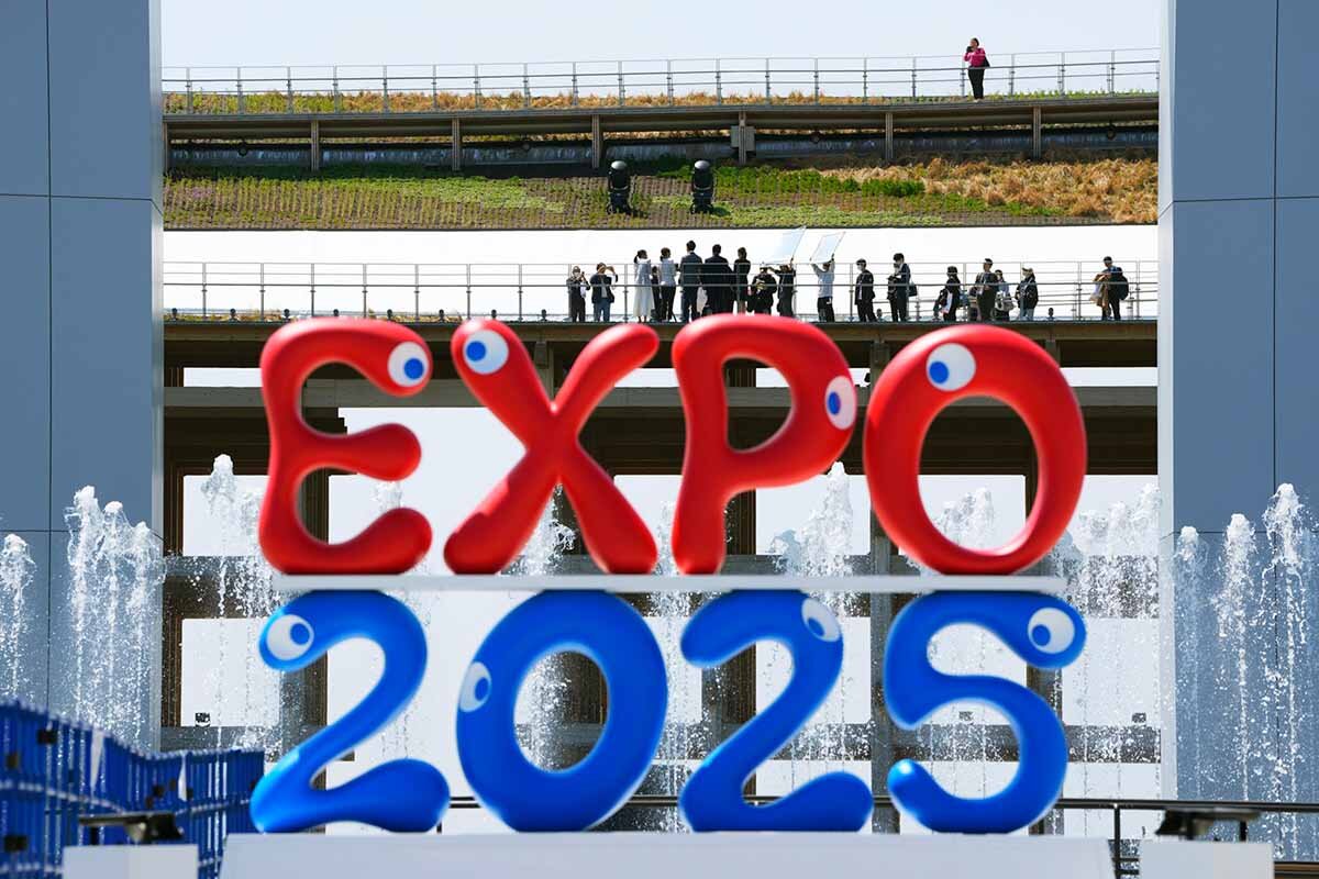 第2章「184日間、あの瞬間」より　写真：共同通信社提供