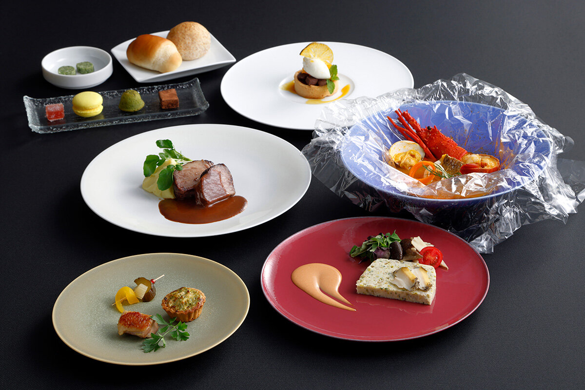 「志摩観光ホテル」の樋口宏江総料理長監修によるフレンチコースのイメージ（提供：近鉄）