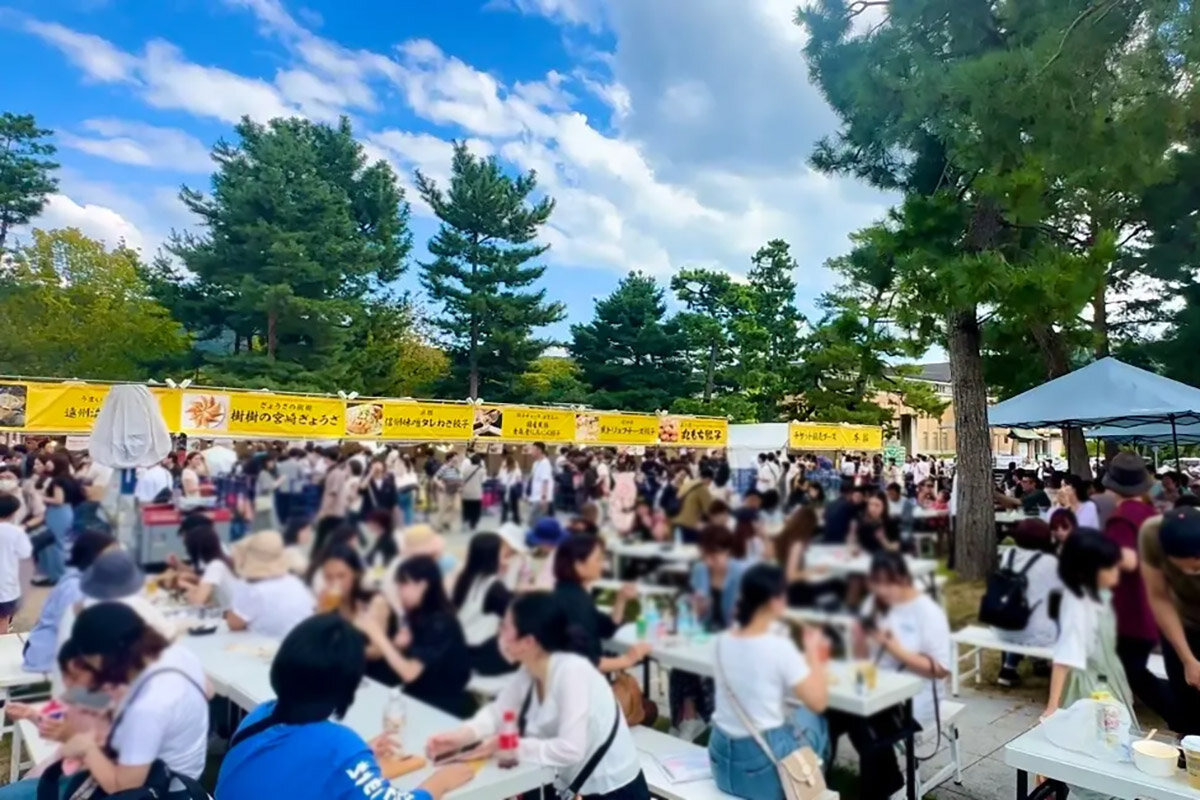 『餃子大作戦』会場のイートインスペース（写真は過去の様子）