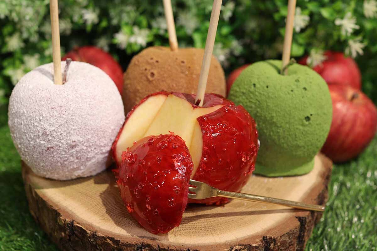 「代官山Candyapple」のりんご飴にはさまざまなフレーバーが