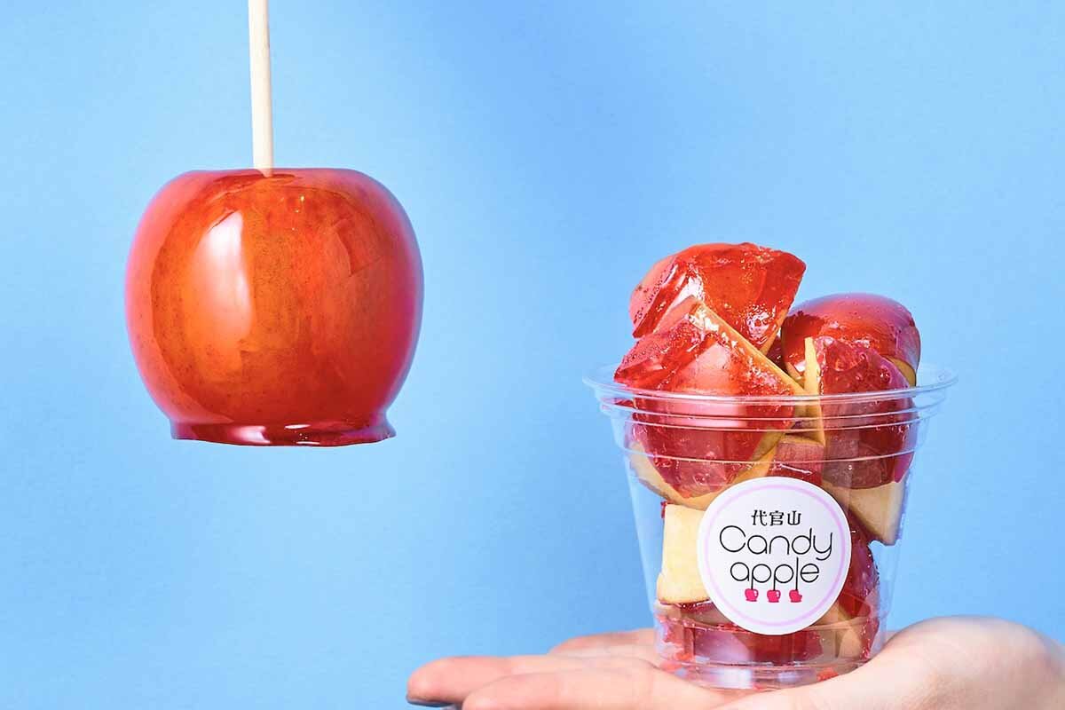 「代官山Candyapple」のりんご飴はそのままでも、カットしても