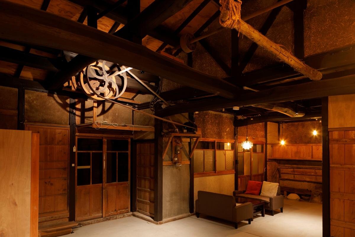 茶工場だったスペースが体験場所です「Natural Green Light」（奈良市中貫町）