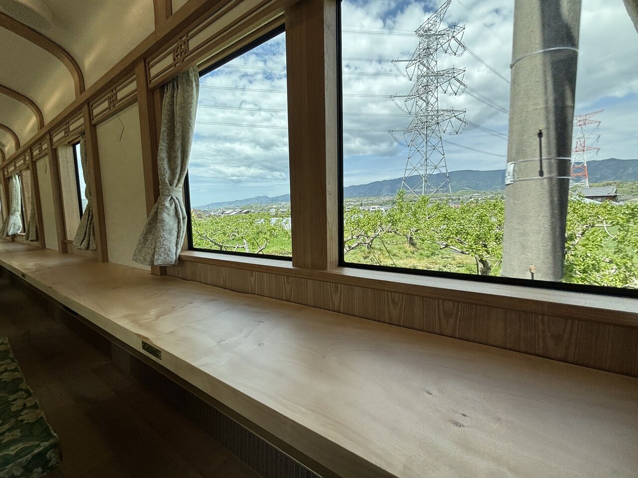 車窓を楽しむのにおすすめ、「GRAN天空」2号車「ワイドビューシート」（2026年4月）