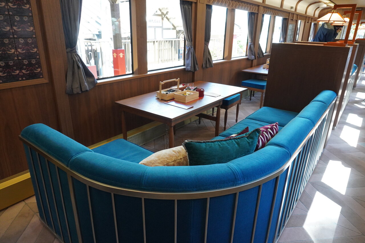 「GRAN天空」4号車「グランシート」では、予約時に申し込むと専用の食事が楽しめる（2026年4月）