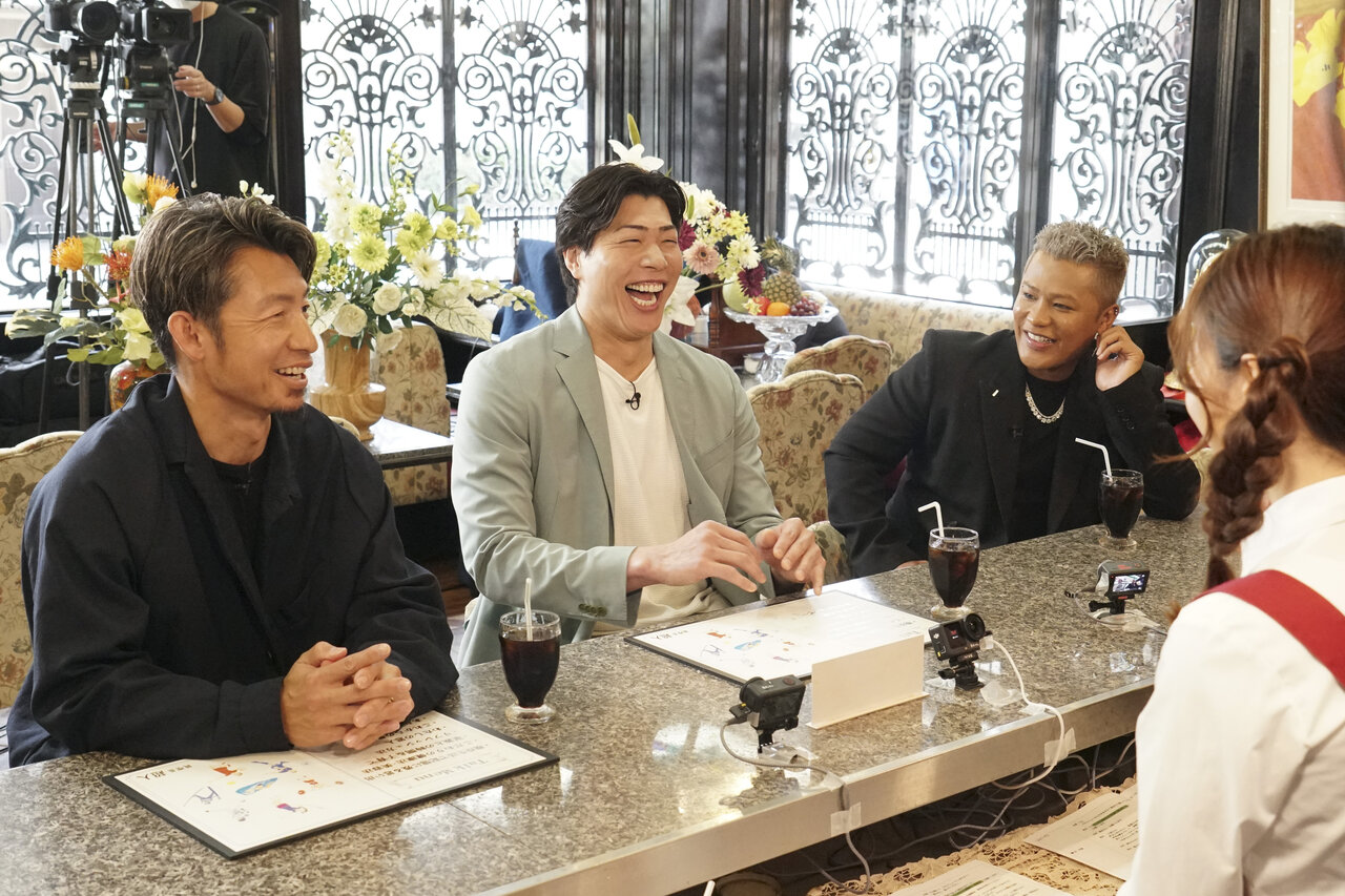 左から）鳥谷敬、清水邦広、ELLY