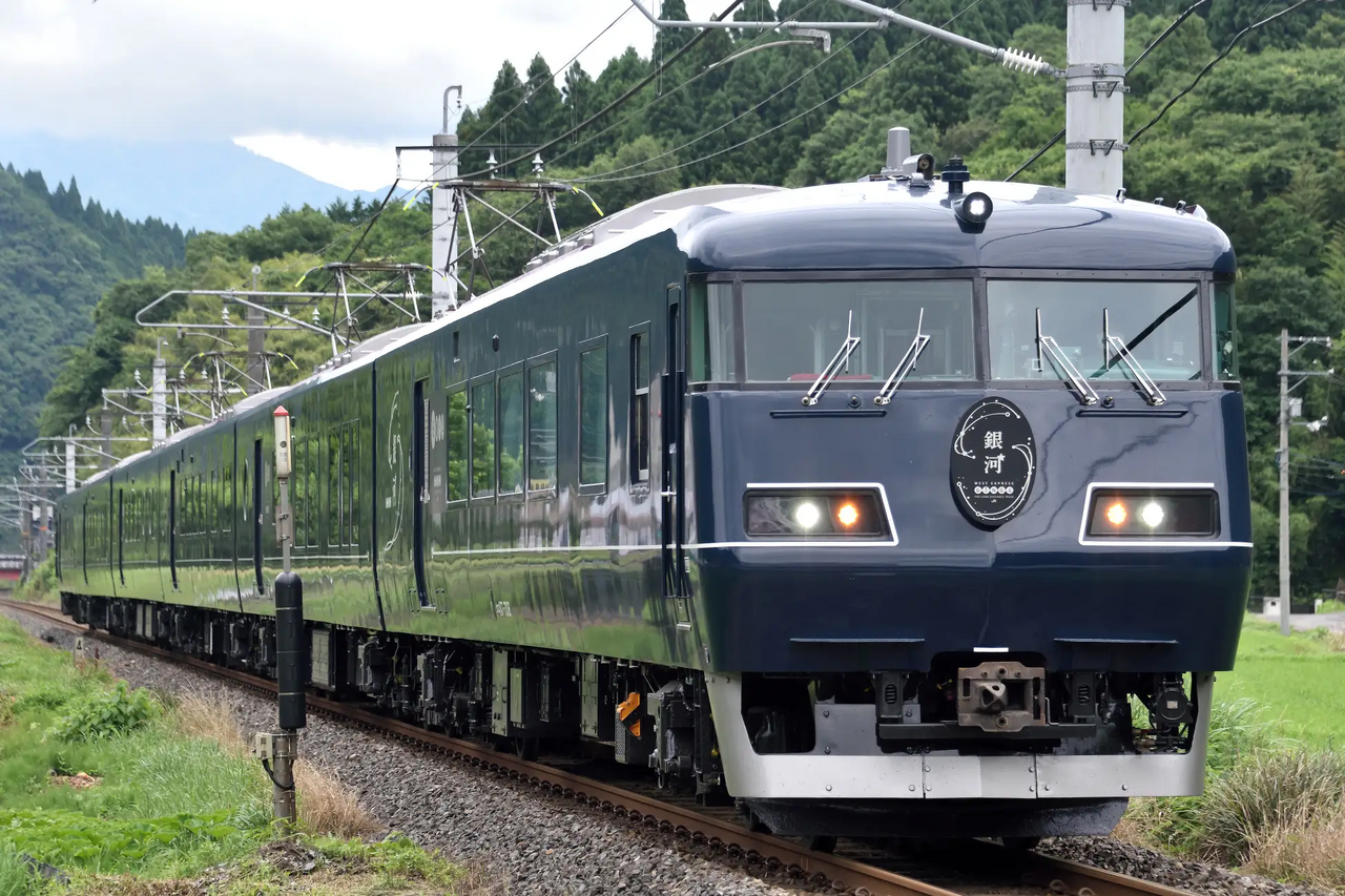 JR西日本「WEST EXPRESS銀河」